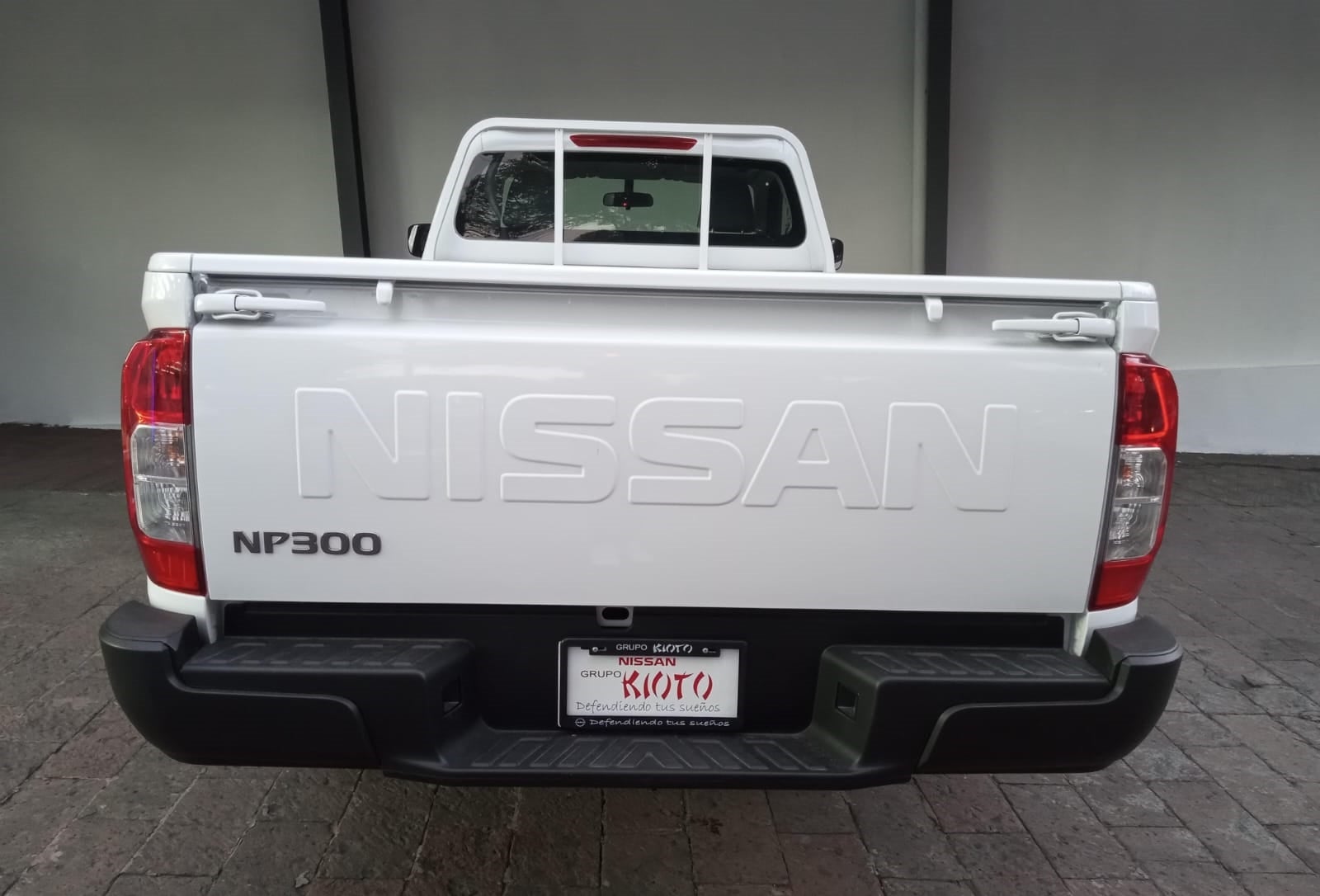 2023 Nissan NP300 PICK UP, L4, 2.5L, 166 CP, 2 PUERTAS, STD, DH, PAQ SEG